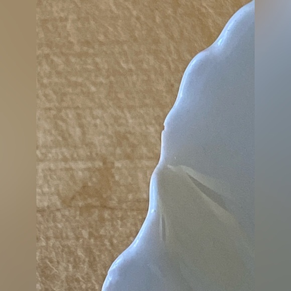 Fabrique Royals Limoges, France. Leaf Trinket Dish from L'HOTEL LANCASTER" PARIS - Picture 7 of 11